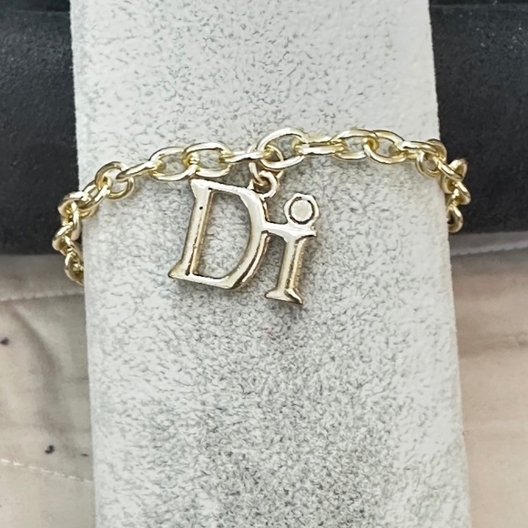 Gold Tone “Di“ Charm Chain Link Bracelet w/crystal as Top of “I“ Vintage - Picture 1 of 15